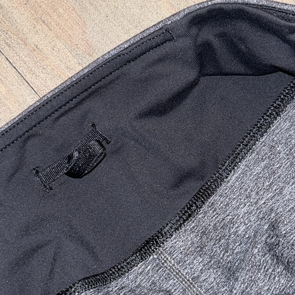 Lululemon Inspire Crop II Legging Size 8 - Picture 5 of 7